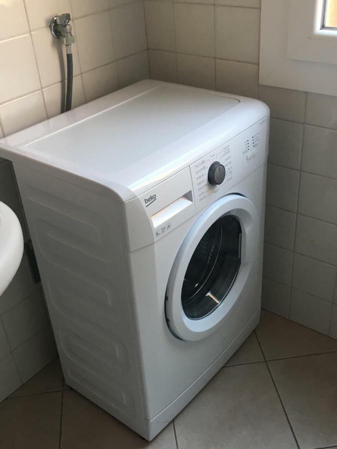 Corner Apartment Болоня Екстериор снимка